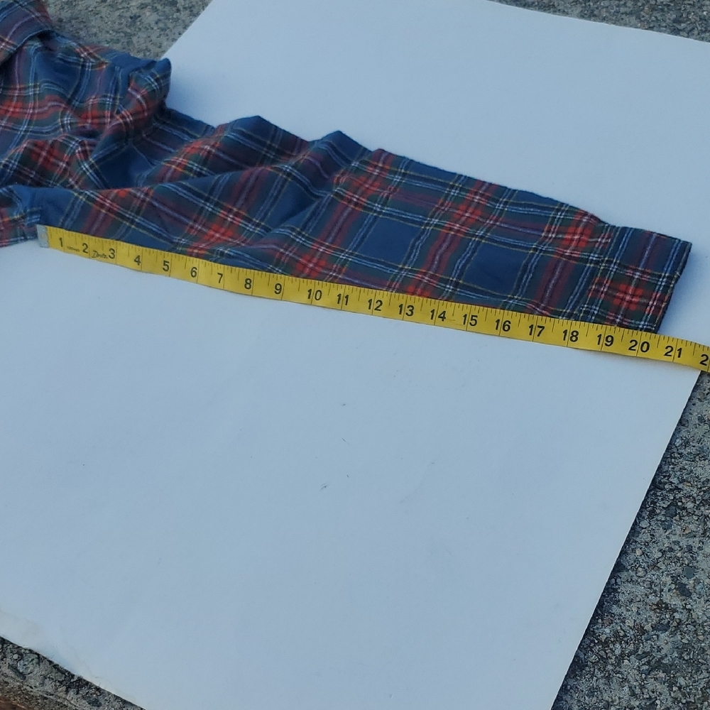 L.L. Bean Men's Casual Blue and Red Plaid Shirt - Picture 11 of 11